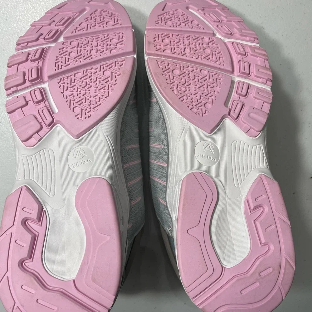 Zeba Gray and Pink Women's Sneakers Size 10 hands free Slipon SB-